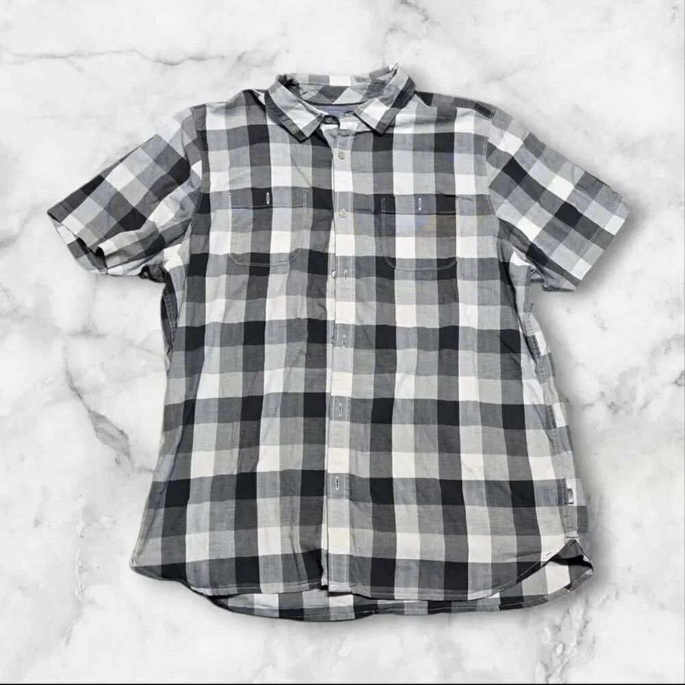 North Face Mens Plaid Button Up Size XL